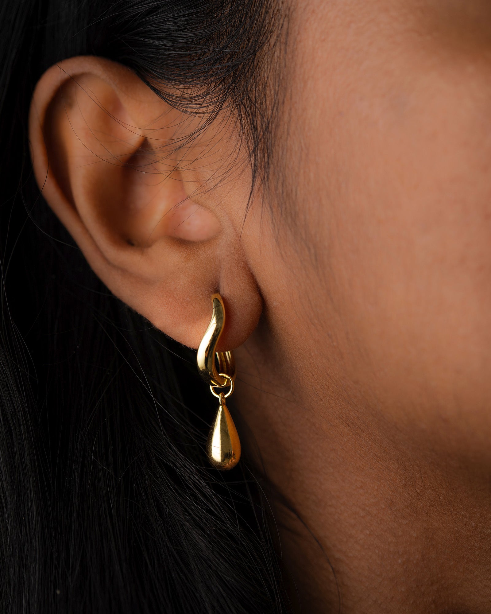 Wavy Teardrop Huggie Earrings