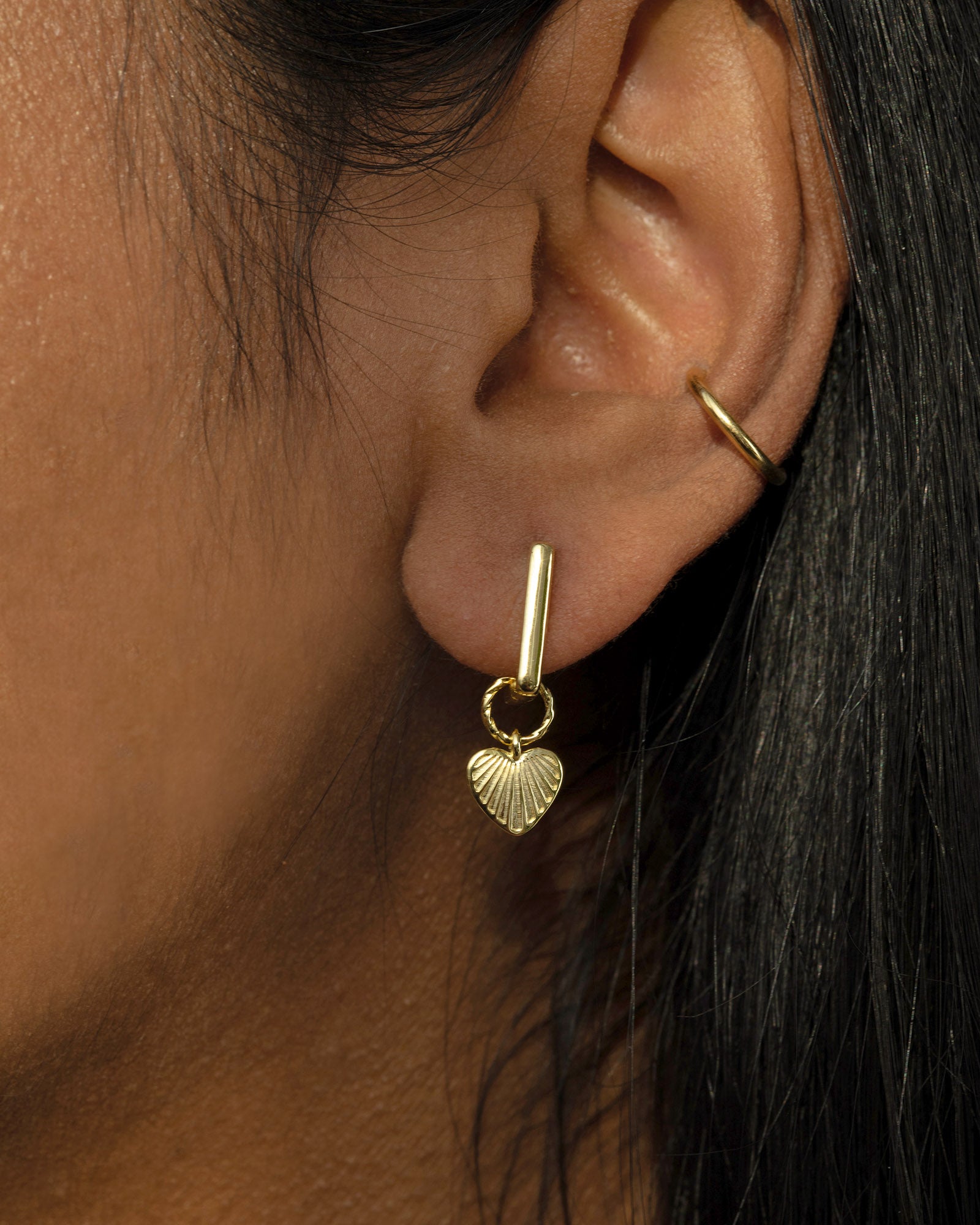 Ribbed Heart Charm Huggie Earrings