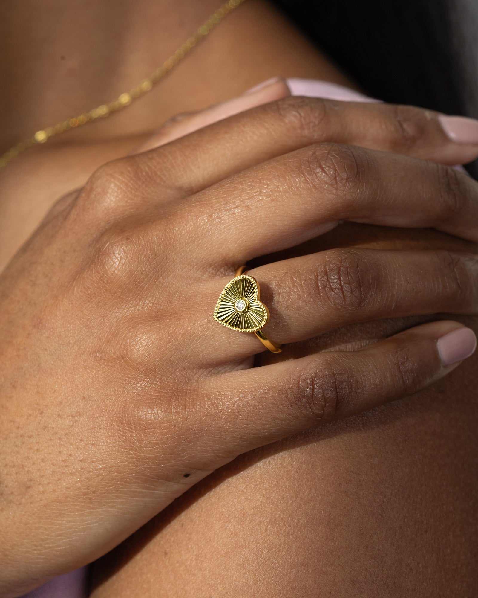 Ribbed Heart Ring with Gemstone