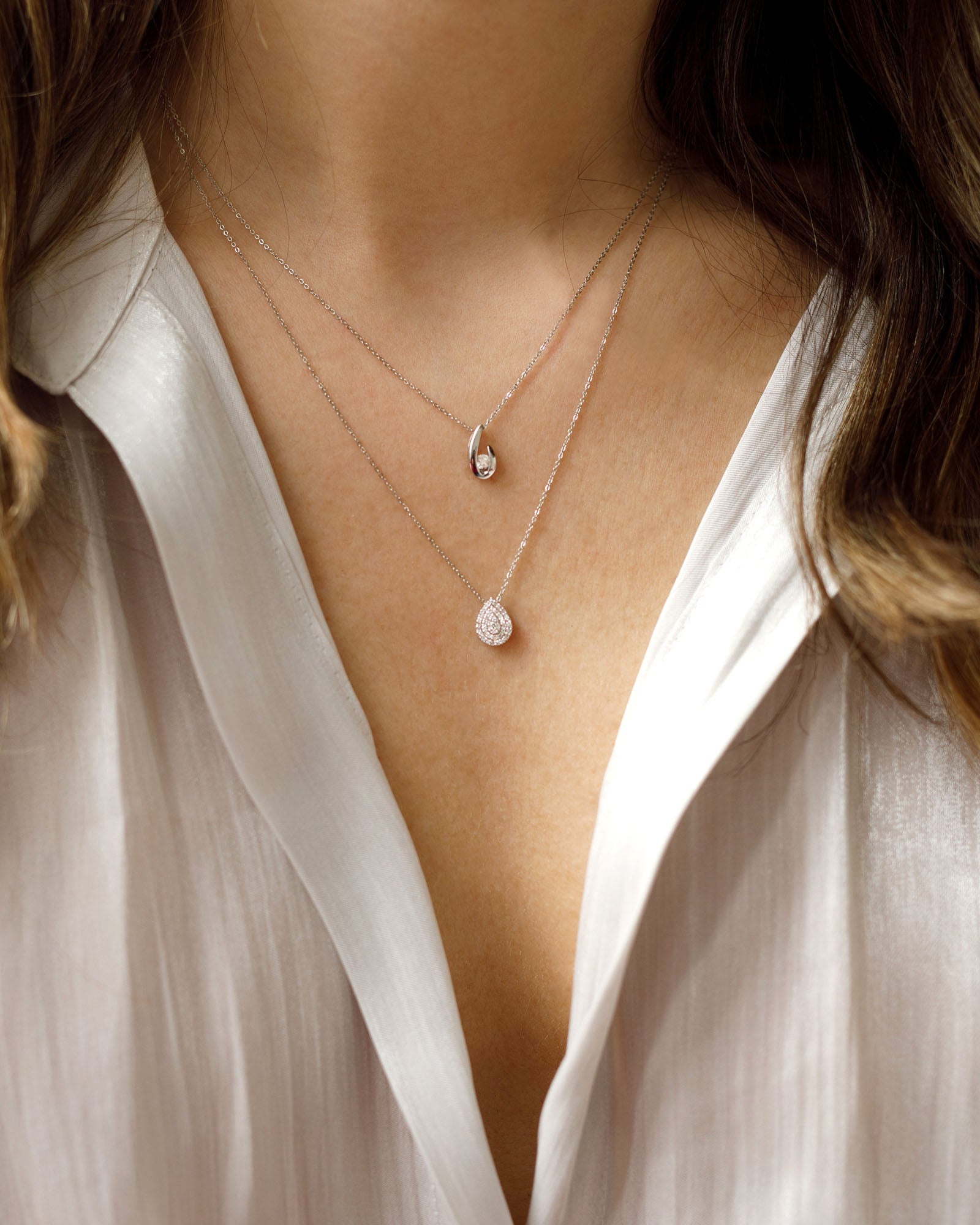 Pear Shaped Illusion Set Diamond Necklace