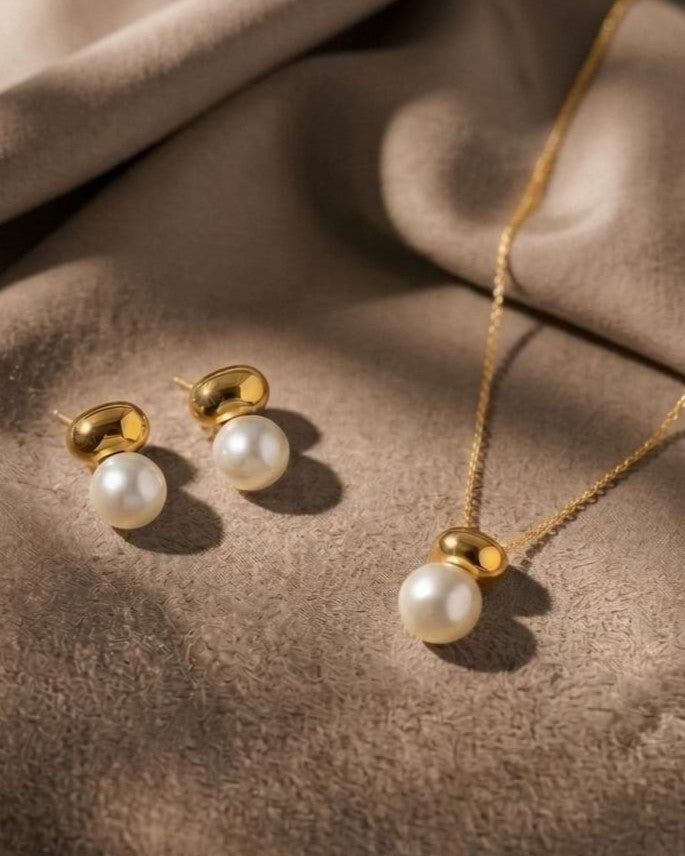 The Timeless Holiday Gift Box